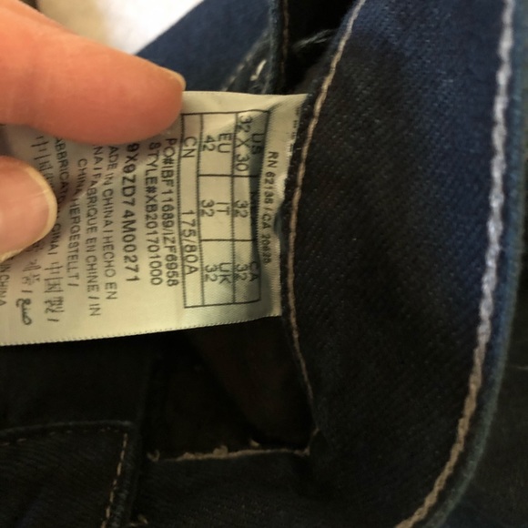 Man’s straight jeans from Guess - Picture 3 of 4